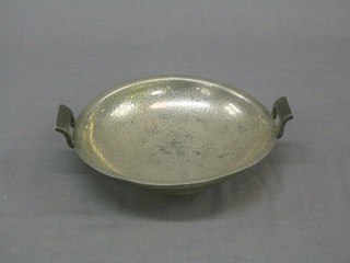 An Art Deco Manor Pewter twin handled fruit bowl with planished decoration and circular base, marked 2284 9"