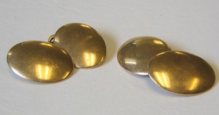 A pair of gentleman's 15ct gold oval cufflinks