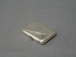 An engraved silver cigarette case Birmingham 1920 1 ozs