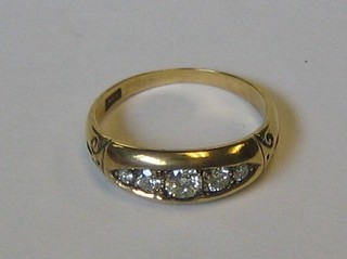 A lady's 18ct yellow gold dress ring set 5 diamonds (approx 0.5ct)
