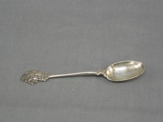 A silver teaspoon decorated the crest of the Artists Rifles London 1913