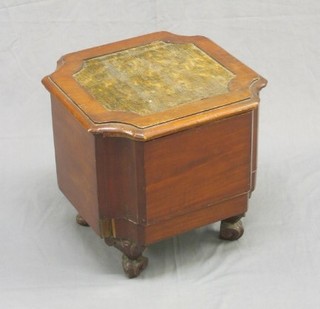 A William IV square mahogany step commode with hinged lid 18"