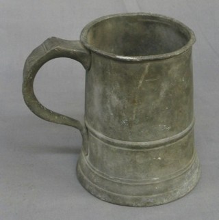 A Victorian pewter quart tankard, the base engraved 6"