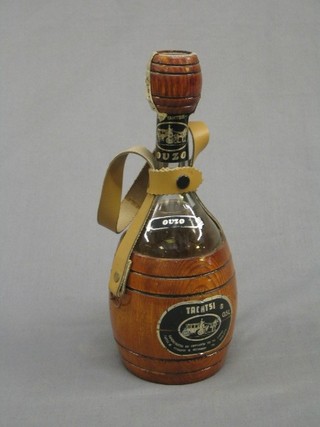 A bottle of Tachtsi