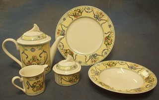 A 25 piece Villeroy and Boch Castellina pattern dinner service comprising circular bowl 10", circular twin handled tureen and cover 10", oval meat plate 14", 5 dinner plates 11", 5 soup bowls 9", 4 side plates 8", 1 tea plate 7", 2 circular plates 9",  circular bowl 8", tea pot, cream jug and sugar bowl