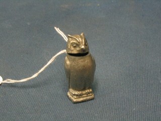 A metal vesta case in the form of a seated owl 2"