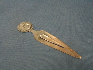 An Italian silver bookmark decorated the lion of Rome and the griffin of Rome marked 1927