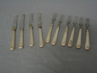 6 Art Deco silver handled pastry forks together with 4 do. knives
