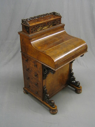 A Victorian figured walnut piano top Davenport with hinged stationery box to the top with pierced gallery and fret work, the pedestal fitted 4 drawers (recently polished) 22"
