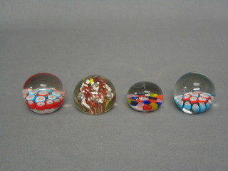 4 small glass paperweights with Millefiouri decoration