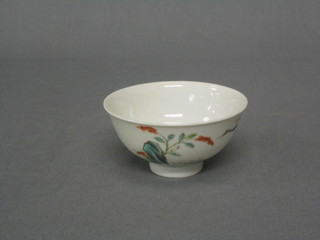 An 18th/19th Century Oriental tea bowl the base with 4 character mark 4"