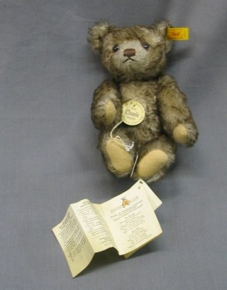 A replica of a 1926 Steiff teddybear