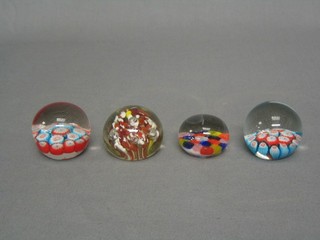 4 small glass paperweights with Millefiouri decoration