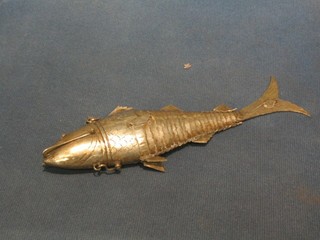 An Eastern silver trinket box in the form of an articulated fish 7"