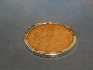 A circular silver easel photograph frame 5", Birmingham 1916