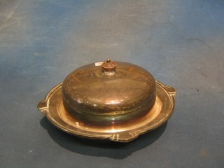 A circular Art Deco silver plated muffin dish and cover 9"