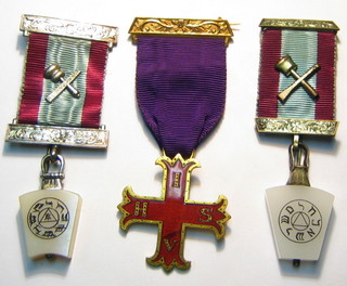 2 Mark Master Masons jewels and a Red Cross of Constantine breast jewel