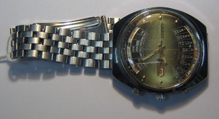 A gentleman's Orient chronograph day/date and calendar wristwatch