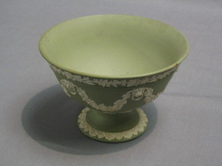A Wedgwood green Jasperware pedestal bowl 7"