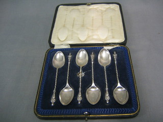 A set of 6 silver apostle spoons Sheffield 1916 cased