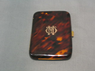 A handsome 19th/20th Century 9ct gold and tortoiseshell wallet/purse with hinged lid, monogrammed 4"