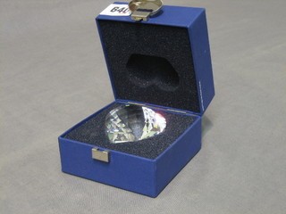 An Swarovski faceted glass heart 2", boxed
