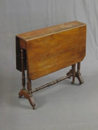 A Victorian mahogany Sutherland table 29"