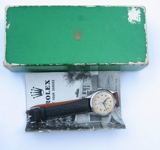 A gentleman's Rolex Oyster Royal wristwatch contained in a stainless steel case, ref 6246 complete with original box