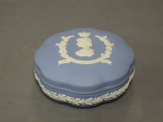 A 1953 circular blue Jasperware jar and cover to commemorate QEII Coronation, the base marked 675, 5"