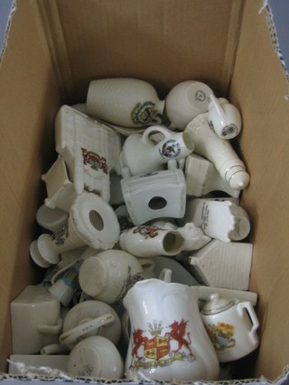 A collection of approx. 51 items of crested china