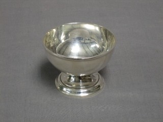 An Edwardian silver communion wafer bowl,  raised on a circular spreading foot, London 1900, 4 ozs