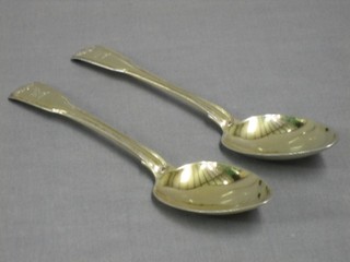A set of 6 George III silver gilt fiddle thread and shell pattern table spoons, London 1802, makers mark WS 17ozs