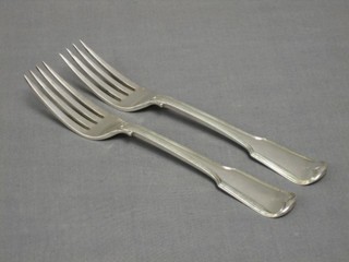 3 George III silver fiddle and thread pattern table forks, London 1801, 9 ozs