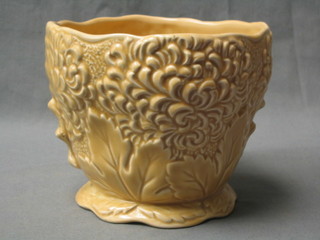 A circular brown glazed Sylvac pottery jardiniere, the base marked Sylvac, 2100, 5"