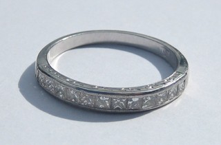 A lady's 18ct white gold half eternity ring (approx 0.46ct)