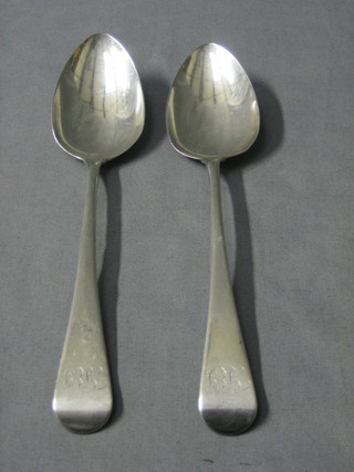 A pair of George III silver Old English pattern table spoons London 1814, 3 ozs