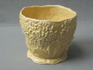 A circular brown glazed Sylvac pottery jardiniere, the base marked Sylvac, 2100, 5"