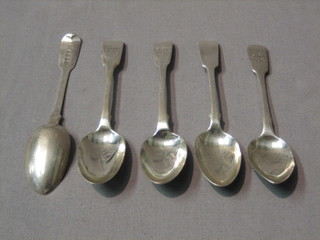 A Gilbert IV Scots silver fiddle pattern teaspoon, Edinburgh 1826 and 4 other 19th Century silver fiddle pattern teaspoons, 4 ozs