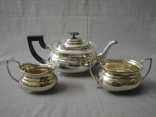 A Georgian style 3 piece oval silver plated tea service comprising teapot, twin handled sugar bowl and cream jug