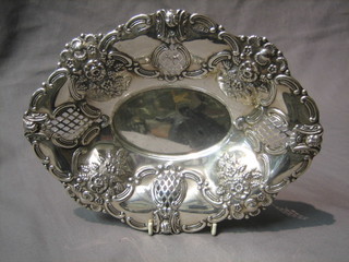 An Edwardian oval pierced and embossed silver bowl Birmingham 1905, 7 ozs