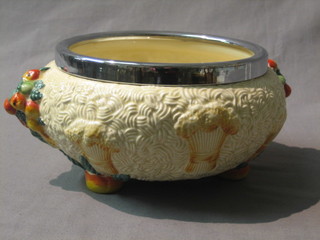 A Clarice Cliff Harvestware circular twin handled fruit bowl, 10"