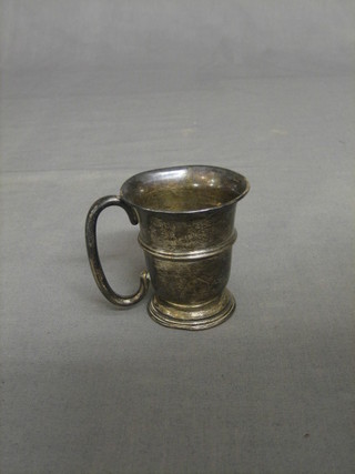 A silver christening tankard Birmingham 1918 1 ozs, 3"