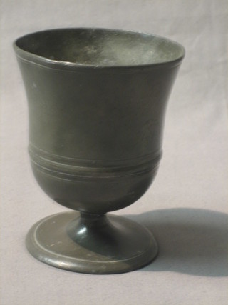 An 18th/19th Century pewter goblet of bell form