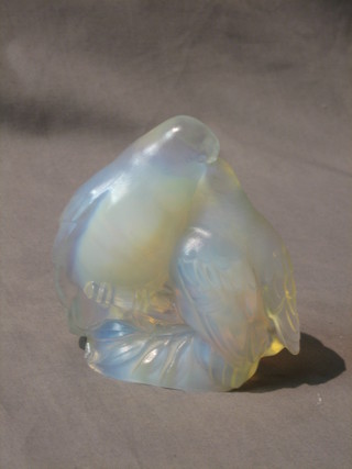 A Lalique style glass ornament in the form of 2 budgerigars, the base marked Tob Binges Opaleque 4" (some chips to base)