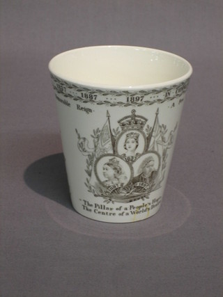 A Victorian Mintons Diamond Jubilee beaker