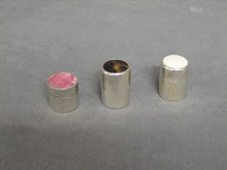 3 circular cylindrical silver jars with hardstone lids, London 1978