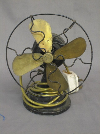 A Vendour vintage electric fan 8"