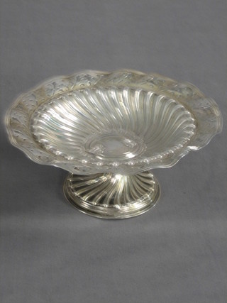 A Victorian embossed silver pedestal bowl, raised on a circular spreading foot, Chester 1894, 6", 4 ozs