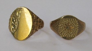 2 9ct gold signet rings