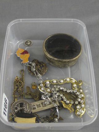 A Royal Flying Corps collar dog (F), a silver and tortoiseshell dressing table jar lid, a small collection of costume jewellery etc
